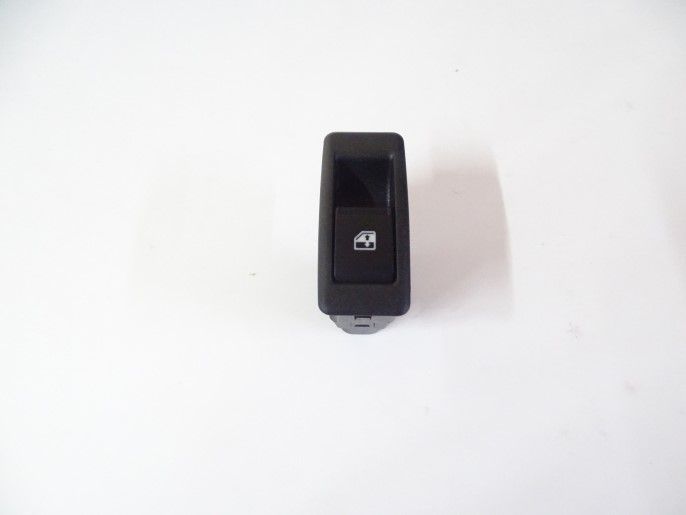 8450100631<br>Переключатель стеклоподъемника